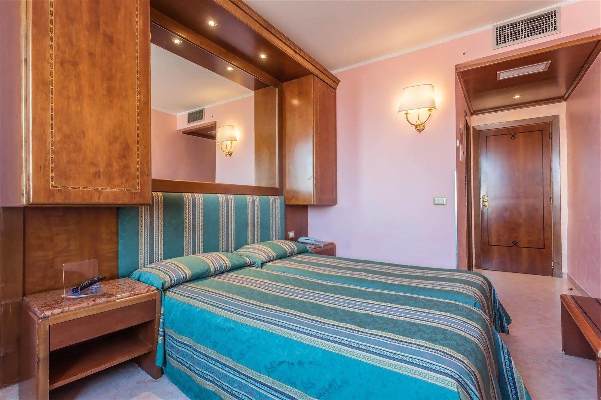 Raeli Hotel Siracusa Roma Dış mekan fotoğraf
